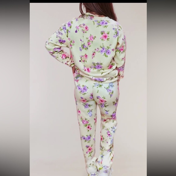 319. Floral print pullover loungewear set - Picture 2 of 2